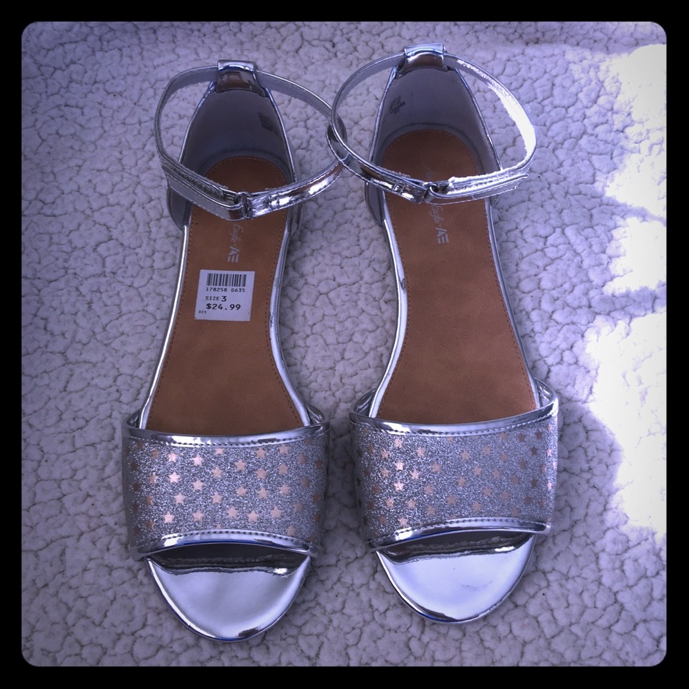 Girls American Eagle silver with gold stars ⭐️